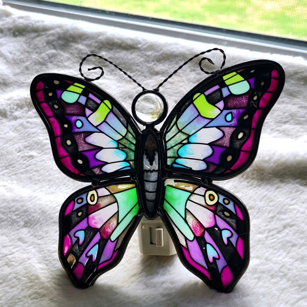 *SOLD* Stained Glass Butterfly Nightlight